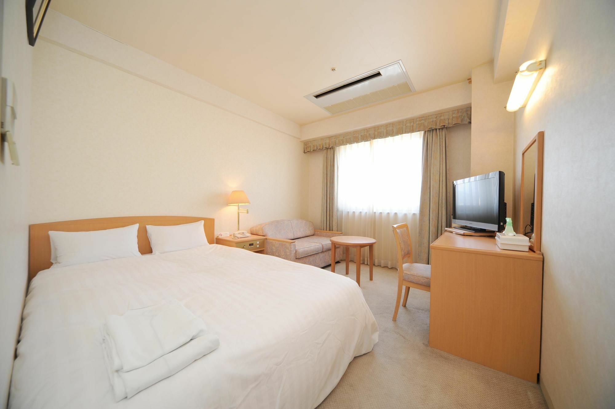 Bright Park Hotel Kōchi Екстериор снимка