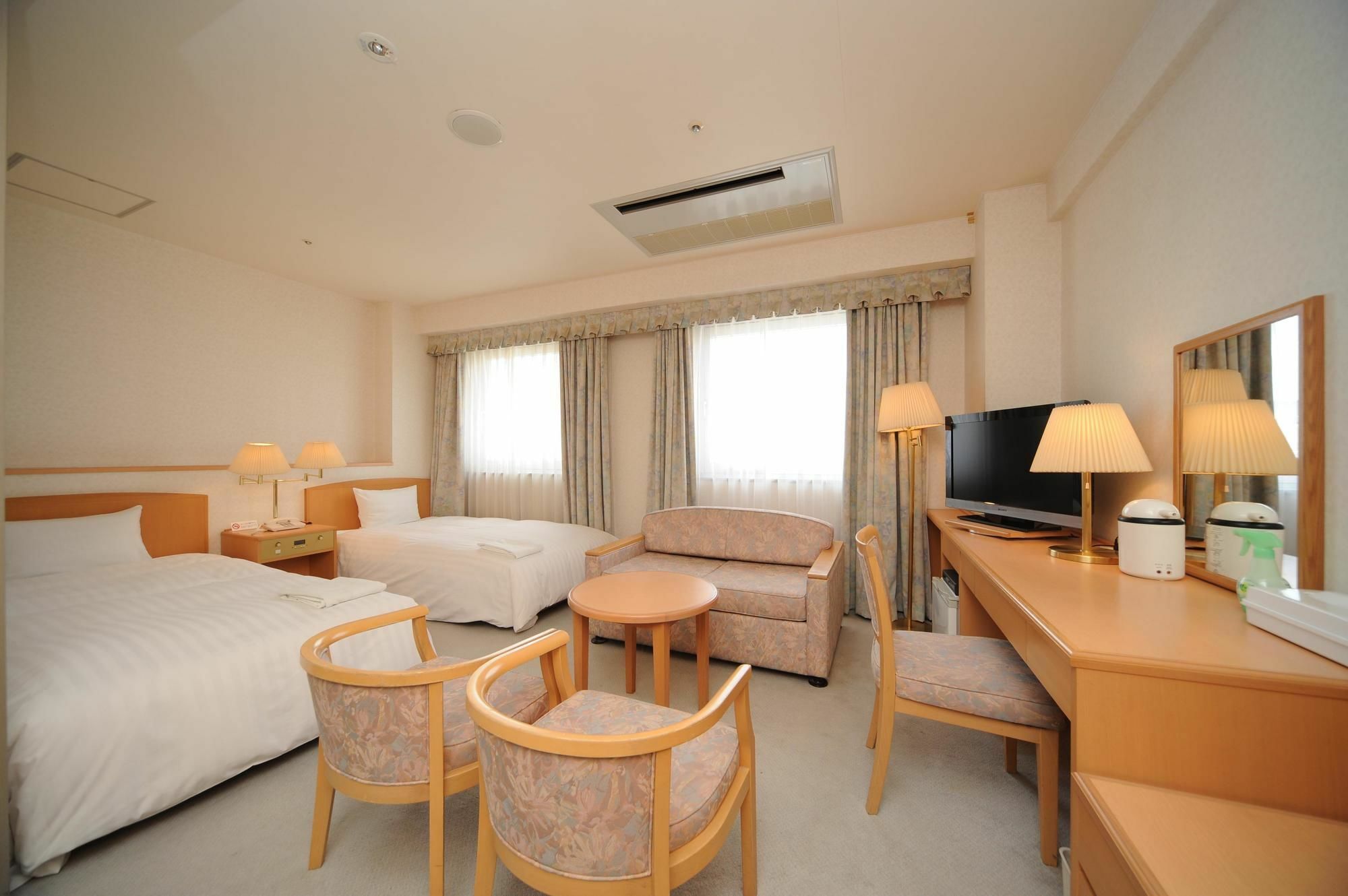 Bright Park Hotel Kōchi Екстериор снимка
